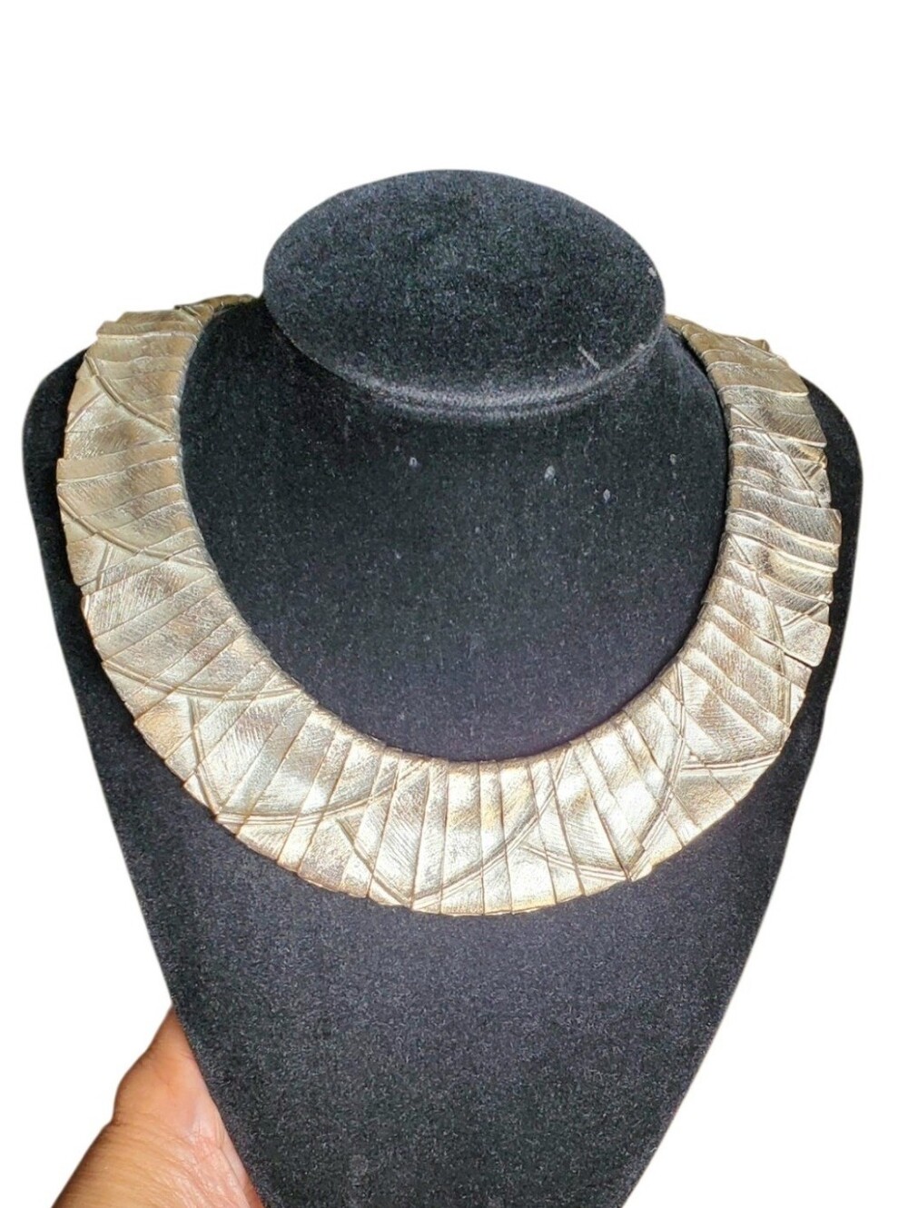 Vtg. Les Bernard Modernist Textured Cleopatra Collar Necklace
